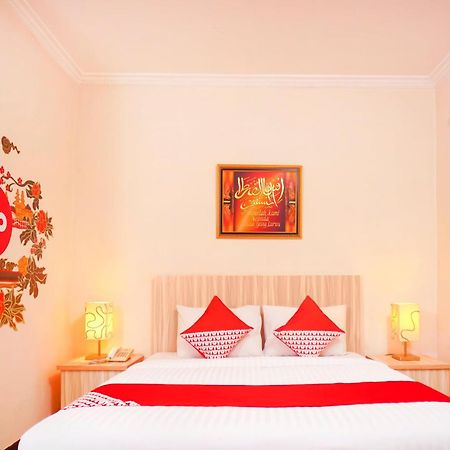 Capital O 142 Hotel Al Furqon Syariah Palembang Exterior photo